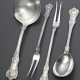 4 Diverse Teile Vorlegebesteck mit Monogramm "OH", Wilkens, Silber 800, 231g: Paar Fleischgabeln (L. 19,5cm), Gemüselöffel (L. 20cm) und Kartoffellöffel (L. 18cm) - photo 1