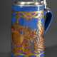 Schrezheimer Walzenkrug mit floraler Goldmalerei auf blau glasiertem Fond, polierter Zinndeckel mit Kugeldrücker und Fußring, Ende 18.Jh., H. 22,5cm, berieben - photo 1