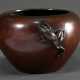Japanischer Bronze Pinselwascher mit plastischem Frosch, Meiji Periode, H. 7cm, Ø 8cm, Standring berieben - photo 1