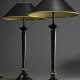 Paar Tischlampen mit schwarz-gold gefassten Holz Füßen, 20.Jh., H. 57,5cm, elektrifiziert - photo 1