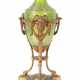 Vase im Empiregestell Um 1900, der sich nach unten… - Foto 1