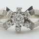 Ring mit Diamanten modern, in Schneeflockenform an… - фото 1