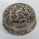 Deckeldose wohl Hanau, um 1900, Silber, ca. 235 g,… - фото 1