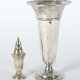 Vase & Streuer USA, 20. Jh., Sterlingsilber, ca. 4… - photo 1
