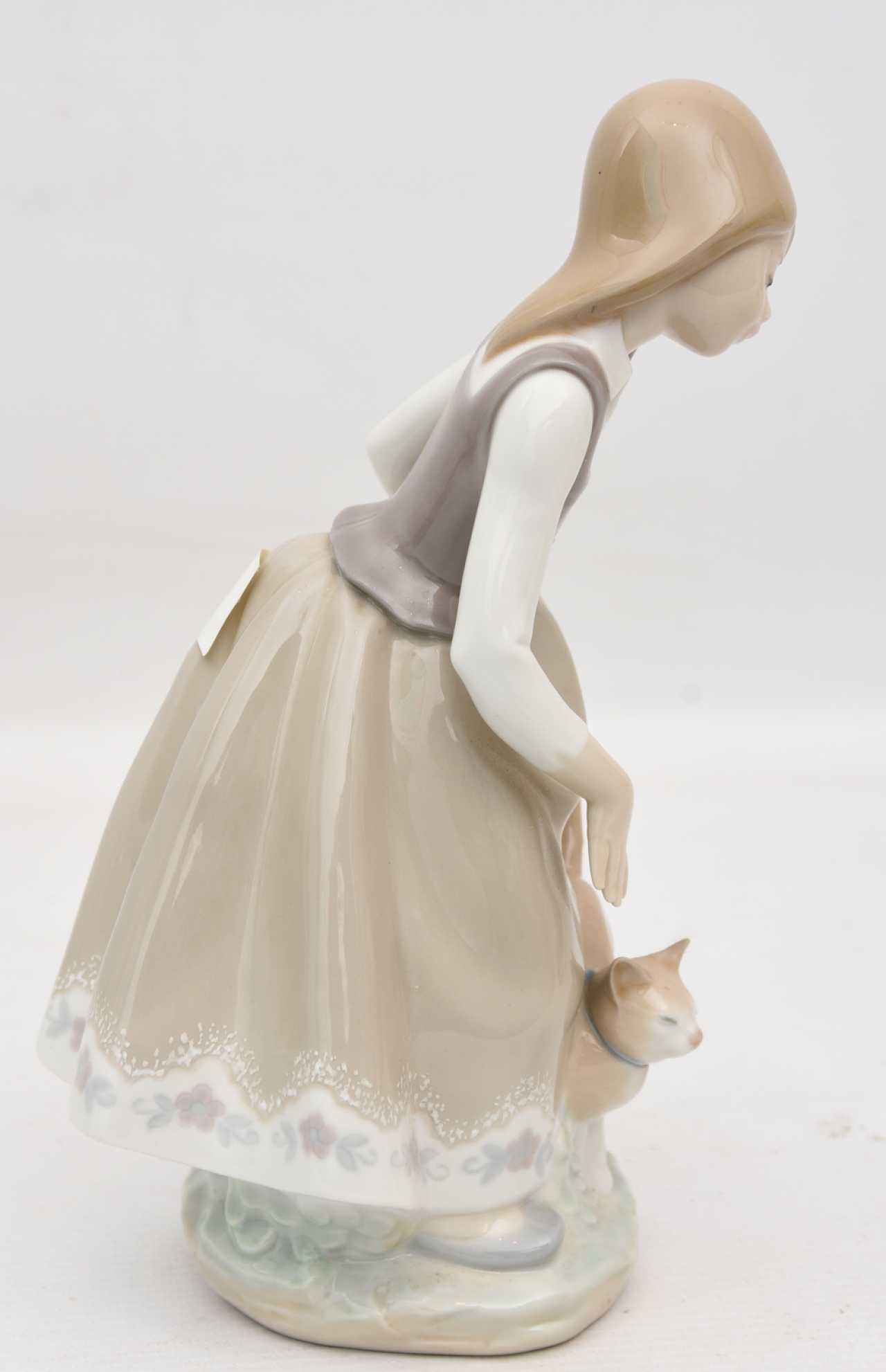 Auction LLADRO FIGURINES CONV., 3 Young Women, Spain, 20. Century — buy