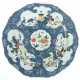 Großer China-Teller, Periode Chien-Lung (1736-1795), bemalt in Kobaltblau mit Ranken- und Blattmotiven mit 1 Mittelreserve und 3 großen, über Spiegel und Fahne reichenden Reserven, in der mittleren Blumenmotiv und in den… - photo 1