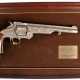 "The Wyatt Earp 44 Revolver", Dekowaffe, Hersteller Franklin Mint, L. 44 cm, im Rahmen, ges. 30x46 cm - фото 1 "The Wyatt Earp 44 Revolver", Dekowaffe, Hersteller Franklin Mint, L. 44 cm, im Rahmen, ges. 30x46 cm - фото 1