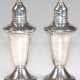 Paar Salz- und Pfefferstreuer, Sterlingsilber, ca. 197 g, Weighted, mit originalen Glaseinsätzen, Höhe ca. 11,5 cm - Foto 1