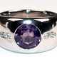 Ring,585er WG, massive Schiene ausgefaßt mit 1 rund facettierten Amethysten und 6 Brillanten von zus. ca. 0,09 ct., , Ges.-Gew. 19,58 g, RG 59 - photo 1 Ring,585er WG, massive Schiene ausgefaßt mit 1 rund facettierten Amethysten und 6 Brillanten von zus. ca. 0,09 ct., , Ges.-Gew. 19,58 g, RG 59 - photo 1