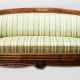 Biedermeier-Sofa, Mahagoni, mit Fadenintarsien, beschnitzte Front, Messing-Applikationen, geschwungene Armlehnen, Schwundrisse, grün gestreifter Polsterbezug, 95x208x68 cm - фото 1
