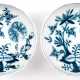2 Meissen-Schälchen, um 1750/60, Zwiebelmuster, davon 1x Schwertermarke mit 2 Schleifstrichen, H. 4,5 cm, Dm. 14,5 cm - photo 1