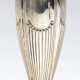 Kleine Vase, um 1920, 800er Silber, aufgewölbter Fuß mit Reliefrand, Korpus vertikal gegliedert, weit ausgestellter Rand, 33 g, H. 12,5 cm - фото 1