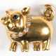 Brosche in Form eines Schweinchens, 18 ct. GG, London, E. Wolfe & Co., Augen mit kl. Saphir-Cabochons besetzt, Halsband mit 5 Diamanten von zus. 0,1 ct, unterseitig punziert mit 750 und EW&CO, 2,5x2 cm, Gew. 8,9… - photo 1