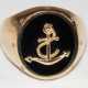 Herren-Ring, 585er GG, unterkaderte ovale Onyx-Platte mit aufgesetztem Anker, sich verbreiternde Ringschiene ist mit 8 kl. Diamanten besetzt, Ges.-Gew. 8,07 g, RG 64 - Foto 1