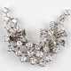 Brillant-Brosche, 750er WG, ausgefaßt mit 26 Brillanten im Verlauf von ca. 0,14 ct. bis 0,05 ct. , zus. ca. 2,50 ct. und 11 Diamanten von zus. ca. 030 ct., LR - VVS, Ges.-Gew. 5,79 g, B. 3,2 cm(Wiederbeschaffungswert lt… - photo 1