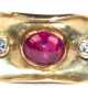 Rubin-Brillant-Ring, 585er GG, ausgefaßt mit 1 ovalen Rubin-Cabochon und 2 Brillanten von zus. ca. 0,06 ct., Ges.-Gew. 6,01 g, RG 55 - photo 1