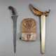Wandhalter mit eingestecktem Kris - Indonesien, Wa… - photo 1
