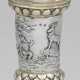 Jagdlicher Historismus-Deckelpokal Silber. Vier be… - Foto 1
