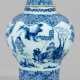 Große Deckelvase mit Chinoiserien Fayence. Oktogon… - Foto 1