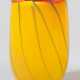 Bechervase Dickwandig. Über farblosem Glas mit gel… - photo 1