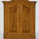 Barock-Schrank Nussbaum, furniert sowie Einlagen a… - photo 1