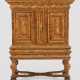 Barock-Stollenschrank Nussbaum, furniert. Querrech… - photo 1