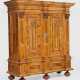 Barock-Dielenschrank Nussbaum, furniert. Gerader, … - Foto 1