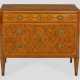 Kommode im Louis XVI-Stil Rüster, furniert. Gerade… - фото 1
