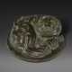A SILVER-INLAID BRONZE TIGER-FORM WEIGHT - Foto 1