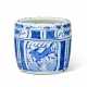 A BLUE AND WHITE CYLINDRICAL TRIPOD CENSER - фото 1