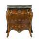 A chest of drawers - фото 1