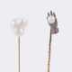 Zwei Novelty-Jewellerypieces Nadeln mit Perl-Besatz. - photo 1