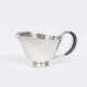 Georg Jensen (Kopenhagen 1866 - Hellerup/Kopenhagen 1935). Saucière No. 896 von Jørgen Jensen. - photo 1