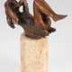Bronze als Flakonverschluß von Ernst Fuchs (1930-2015) "Papageno", braun patiniert, signiert und nummeriert 860/7500, H. 7,5 cm, auf Marmorsockel Ges.-H. 16 cm - фото 1