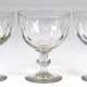 3 Coctailgläser, 1/4 L, Scheibenfuß, Stiel mit Nodus, Kuppa mit Olivenschliff, H. 13 cm - photo 1