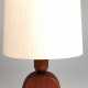 Tischlampe, Dänemark um 1970, 1-flammig, Teakholz-Fuß, beiger Stoffschirm, Ges.-H. 49 cm - photo 1