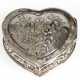 Kleine Herz-Dose, 800er Silber, mit Rosenrelief, Gew. 29,8 g, 1,7x4,4x4,4 cm - photo 1