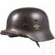 Stahlhelm M 40 der Polizei mit beiden Abzeichen - photo 1