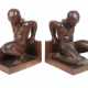 Paar figürliche Buchstützen - photo 1