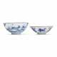 A BLUE AND WHITE ‘IMMORTALS’ BOWL AND A BLUE AND WHITE ‘BUDDHIST LIONS’ BOWL - фото 1