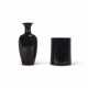 A BLACK-GLAZED VASE AND A BLACK-GLAZED GILT-DECORATED BRUSH POT - фото 1