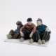 PORCELAIN FIGURINE ENSEMBLE OF THREE OLD VOLENDAM FISHERMEN - Foto 1 PORCELAIN FIGURINE ENSEMBLE OF THREE OLD VOLENDAM FISHERMEN - Foto 1