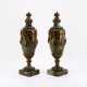 PAIR OF MARBLE TABLE VASES WITH RAM DECORATIONS - Foto 1 PAIR OF MARBLE TABLE VASES WITH RAM DECORATIONS - Foto 1