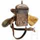 Jagdgürtel mit Pulverflasche und Schrotbeutel, deutsch, datiert 1815 - photo 1 Jagdgürtel mit Pulverflasche und Schrotbeutel, deutsch, datiert 1815 - photo 1