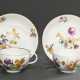 A pair of Meissen cups/saucer with floral decorati… - photo 1