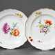 Pair of early Meissen plates with floral decoratio… - photo 1 Pair of early Meissen plates with floral decoratio… - photo 1