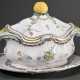 Large Rörstrand faience lidded tureen with rococo-… - фото 1