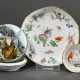 3 Various pieces of Chinese porcelain with polychr… - photo 1 3 Various pieces of Chinese porcelain with polychr… - photo 1