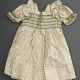 Kinderkleid mit gesmokter Brust und Puffärmeln aus… - Foto 1 Kinderkleid mit gesmokter Brust und Puffärmeln aus… - Foto 1