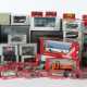 Konvolut Modellautos Herpa, M: 1:87, 76 Stk. meist PKW, Club-Cars, Exc… - photo 1